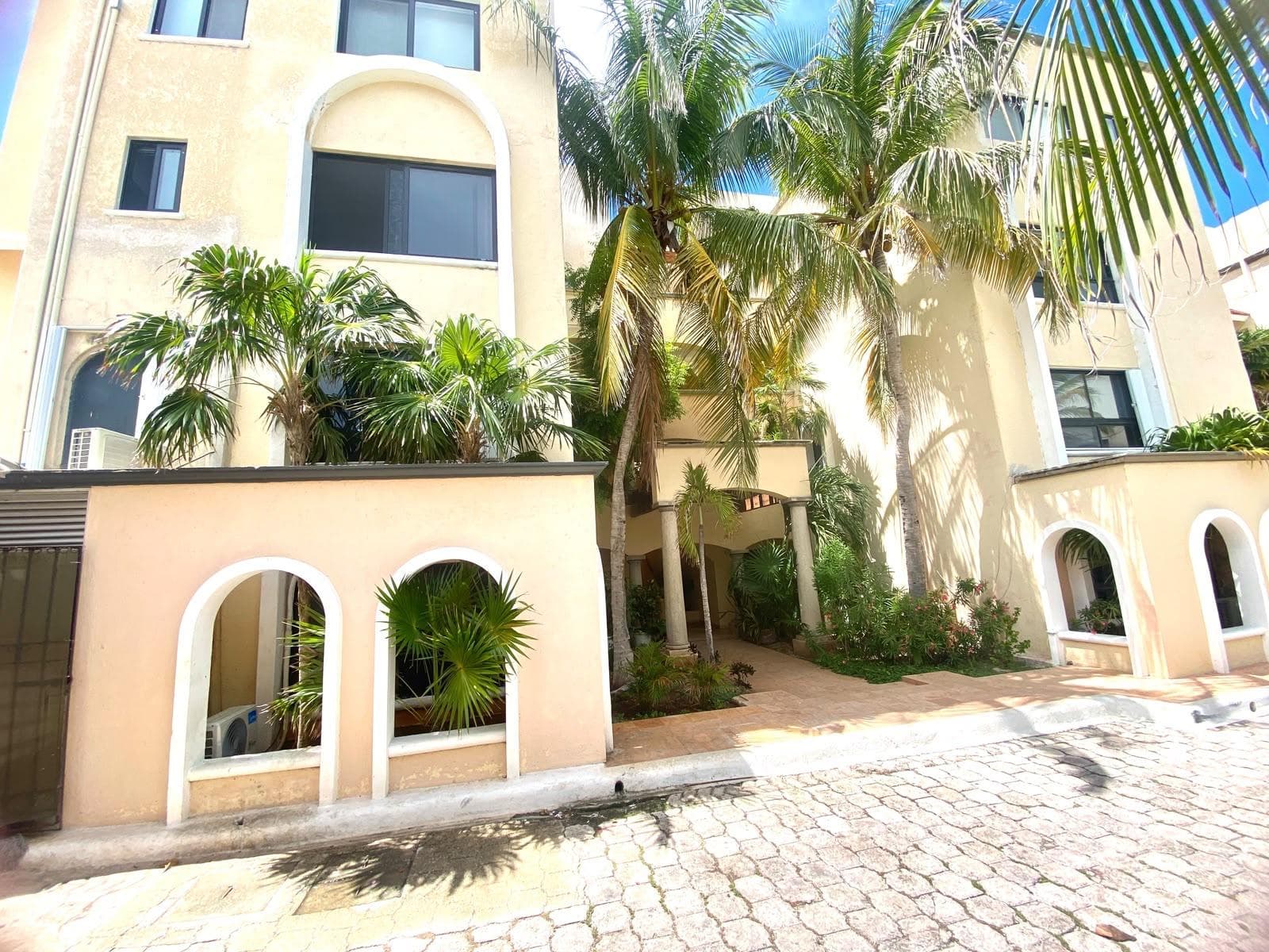 VILLAS TROPICAL Apartments, Hotel Zone