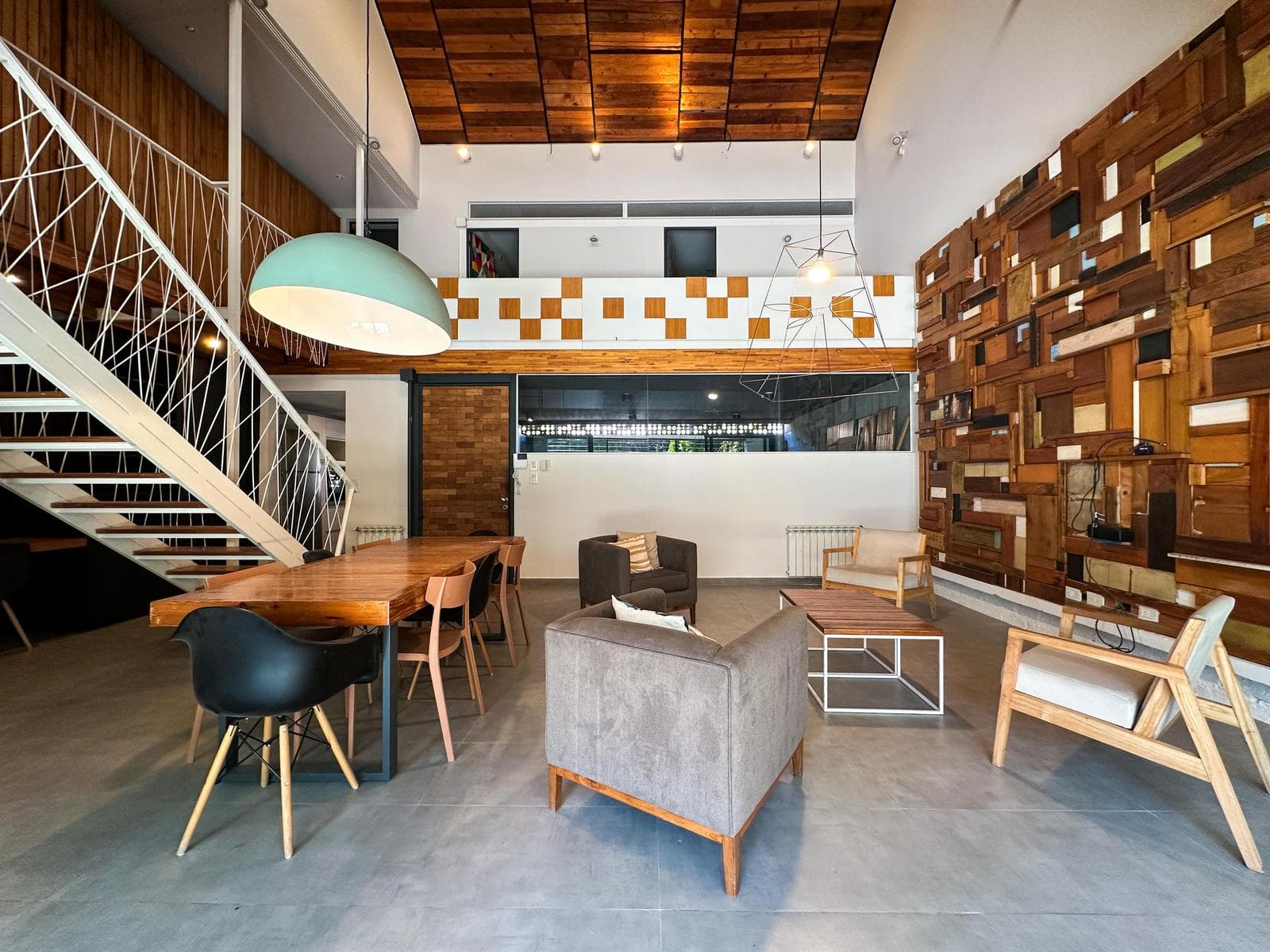 Designer home with 3 bedrooms, 2 garage spaces, a garden, and a pool