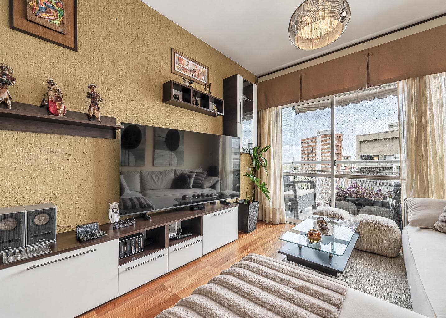 3-Bedroom Apartment for Sale in Belgrano R.