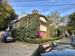 House for Sale in San Ángel Inn, Álvaro Obregón—6 Bedrooms