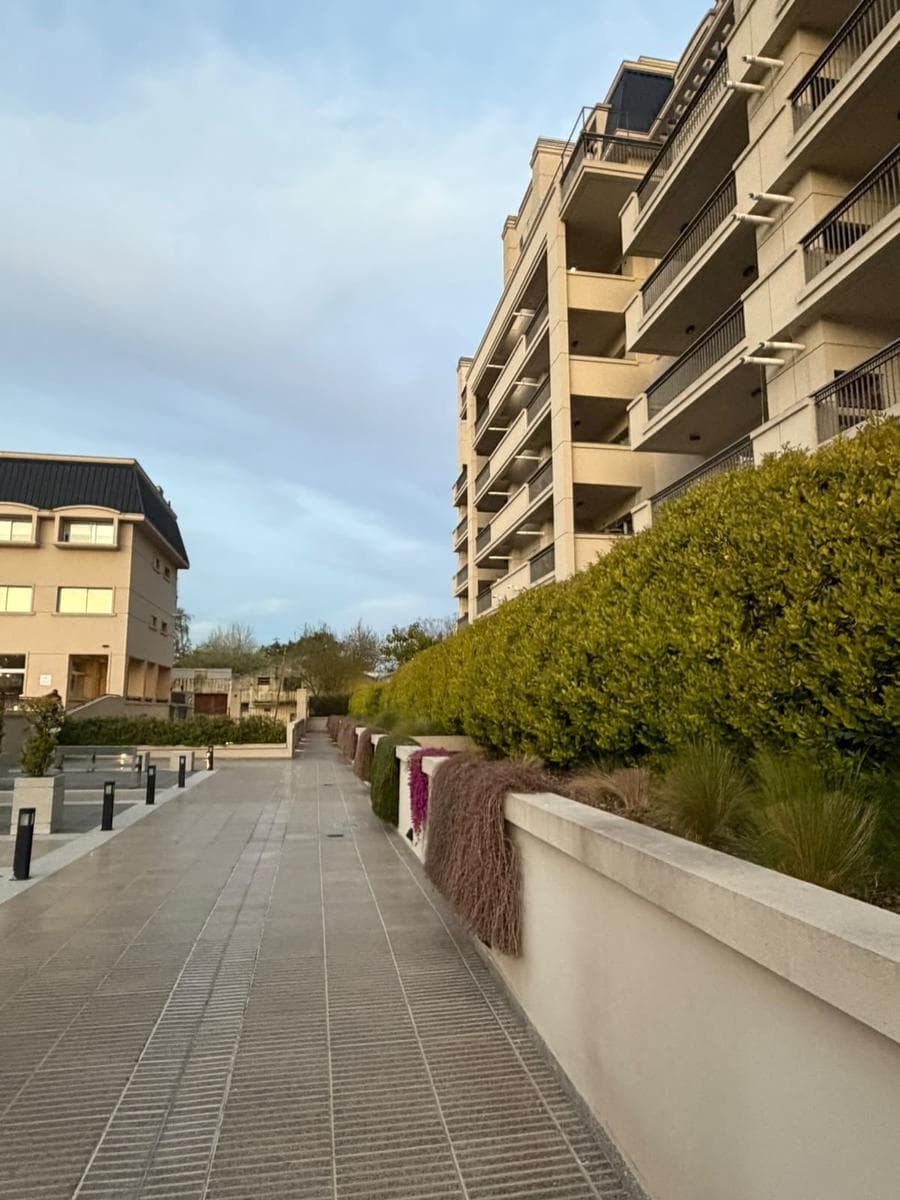 KLOVER PLAZA Apartment for Rent
