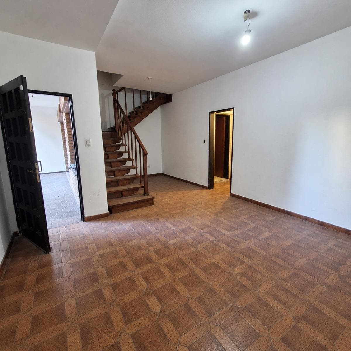 3-bedroom house with garage, 192 m² of living space | Argüello Norte | Title deed included
