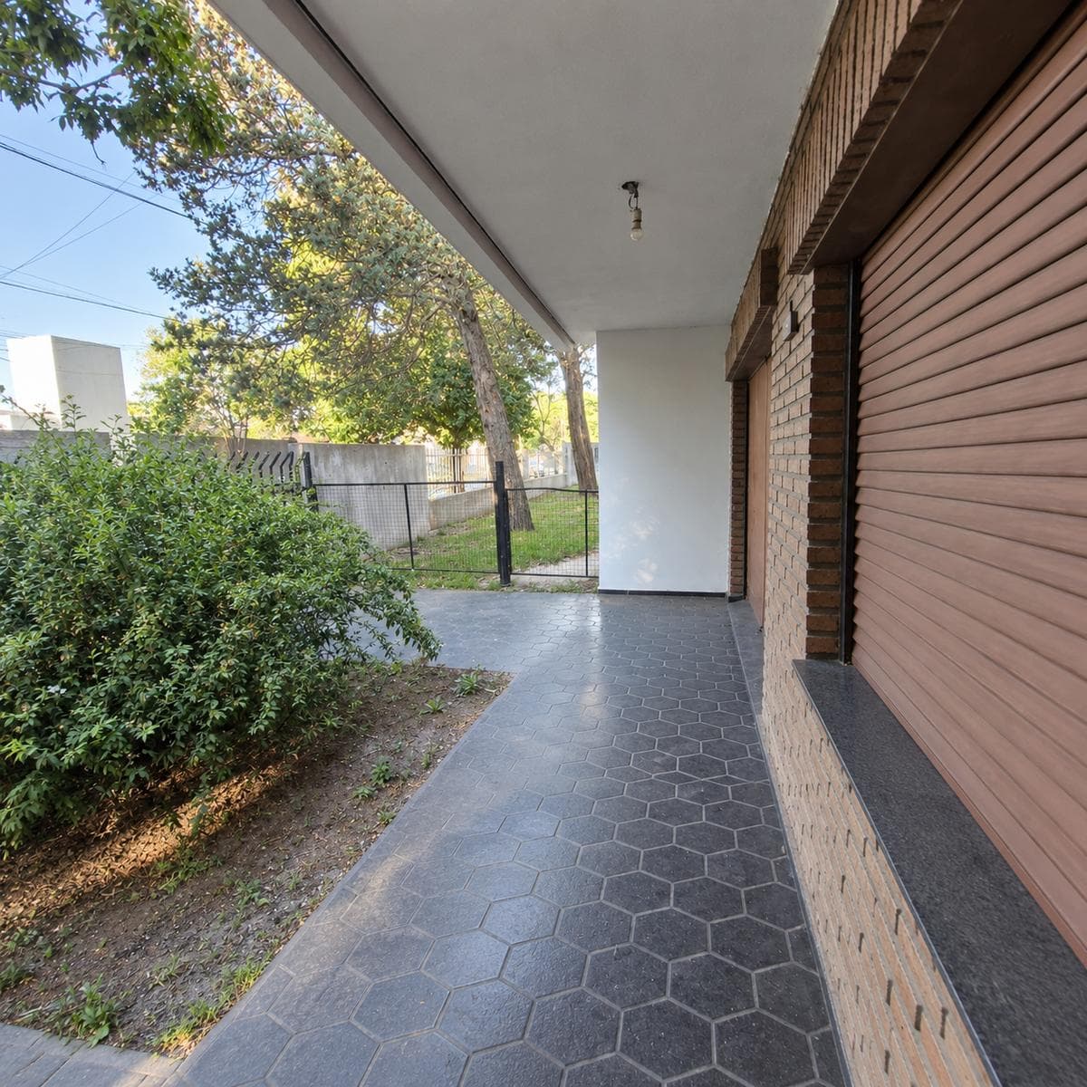 3-bedroom house with garage, 192 m² of living space | Argüello Norte | Title deed included