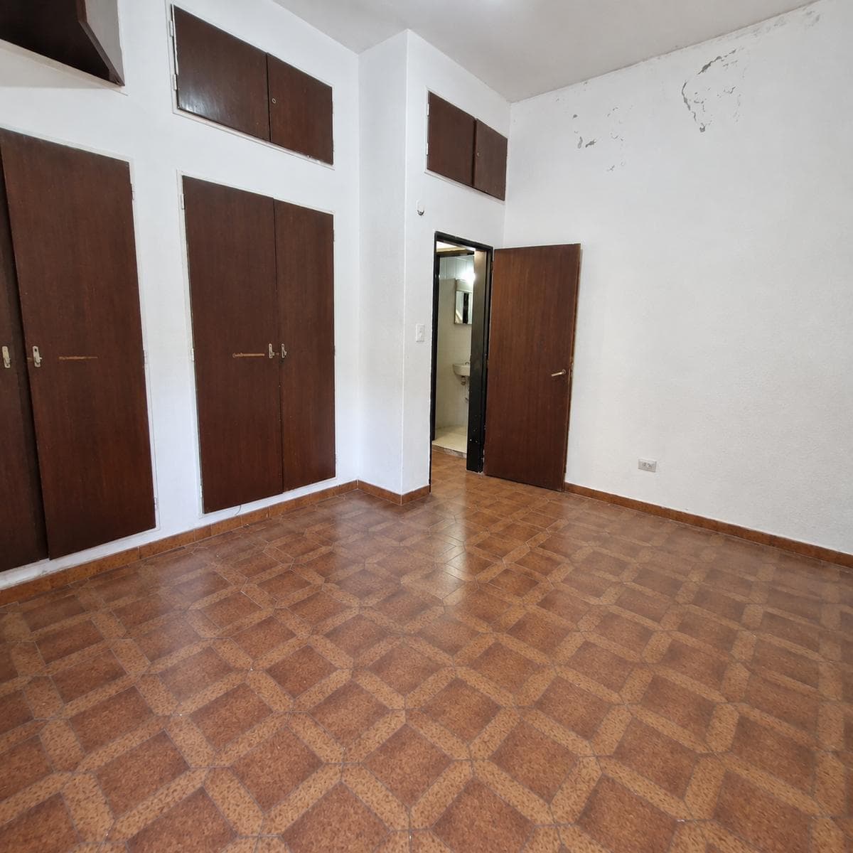 3-bedroom house with garage, 192 m² of living space | Argüello Norte | Title deed included