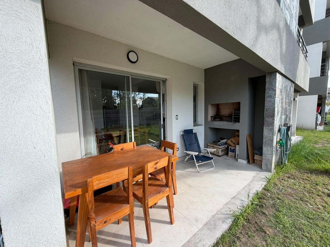 Beautiful 4-room apartment with a patio, grill, and full amenities for rent—North Zone
