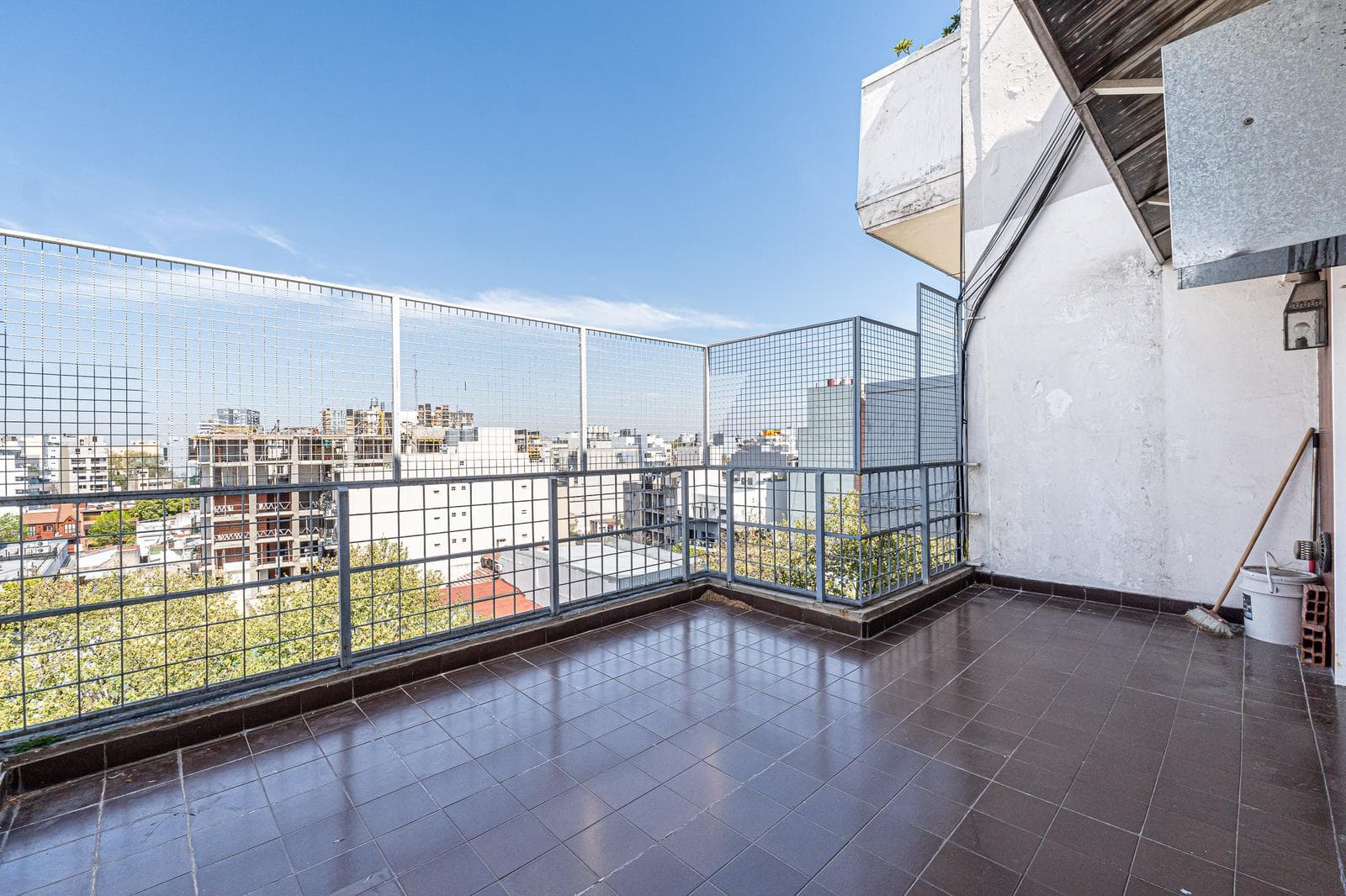 Venta 3 Ambientes en Parque Chas con gran Balcon terazza