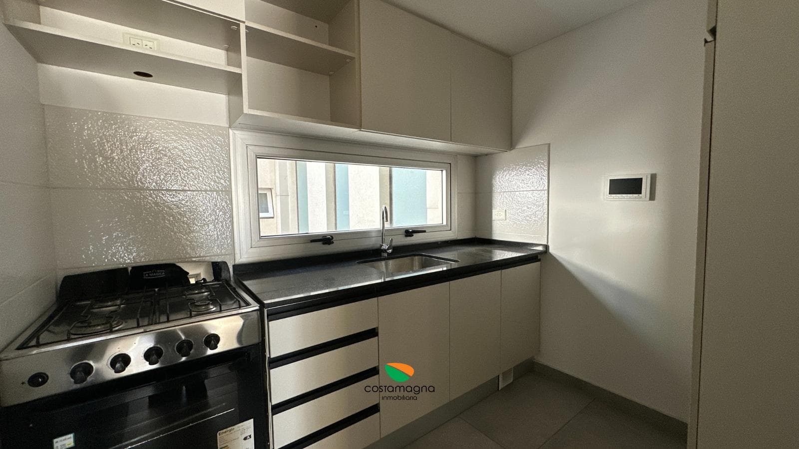 2-Bedroom Apartment on General Paz with a Balcony and Patio