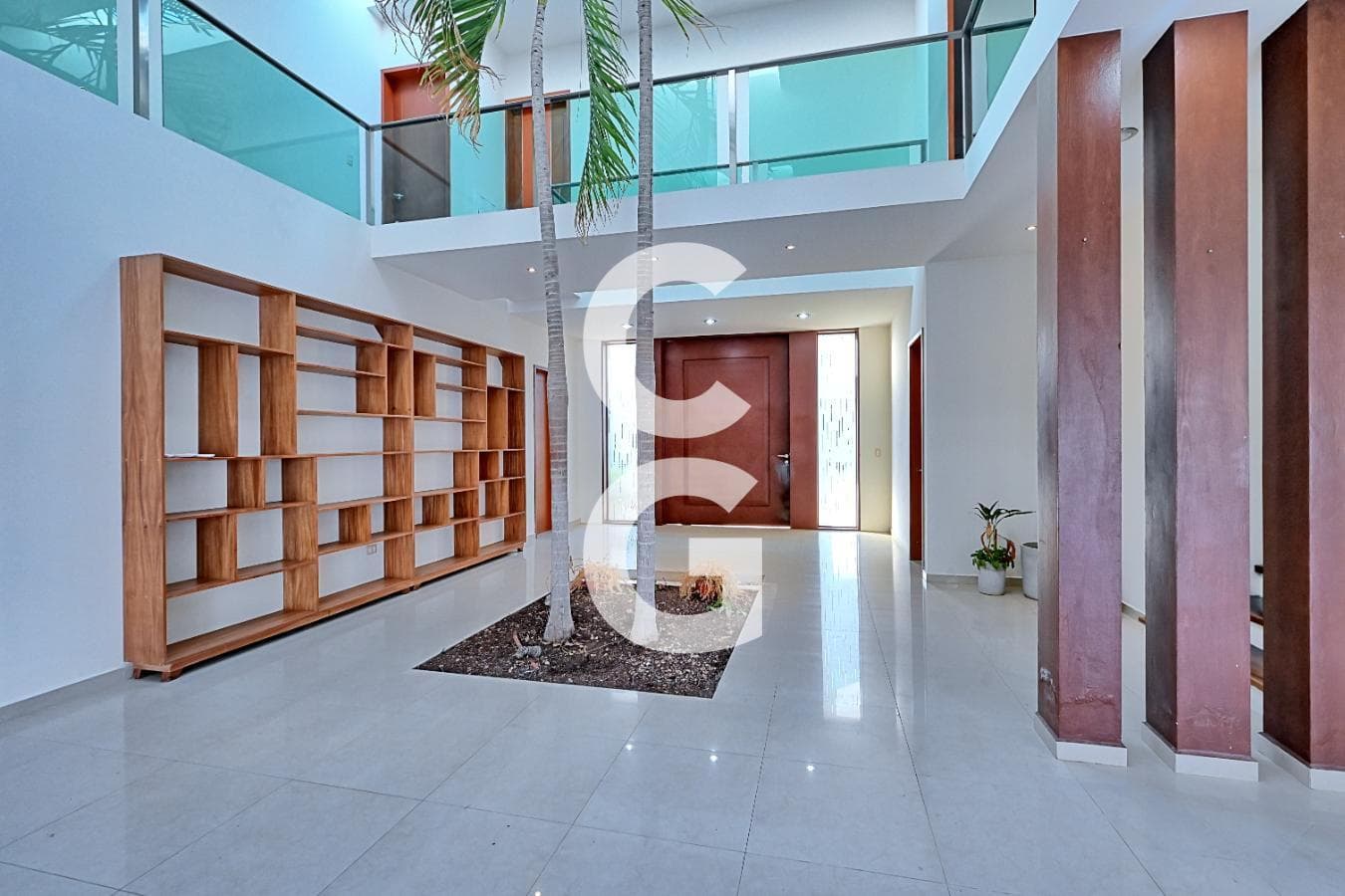 House for Sale in Cancún in the Villa Magna Residential Complex with a Pool and Garden