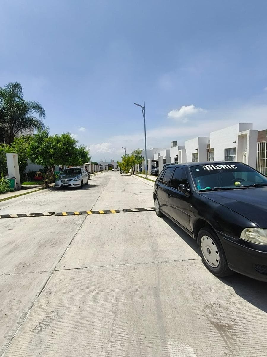 House for Sale, 15 Minutes from Balvanera Park