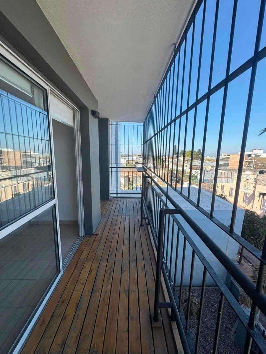 2-bedroom apartment facing the street with a balcony | General Pueyrredón | Eligible for financing