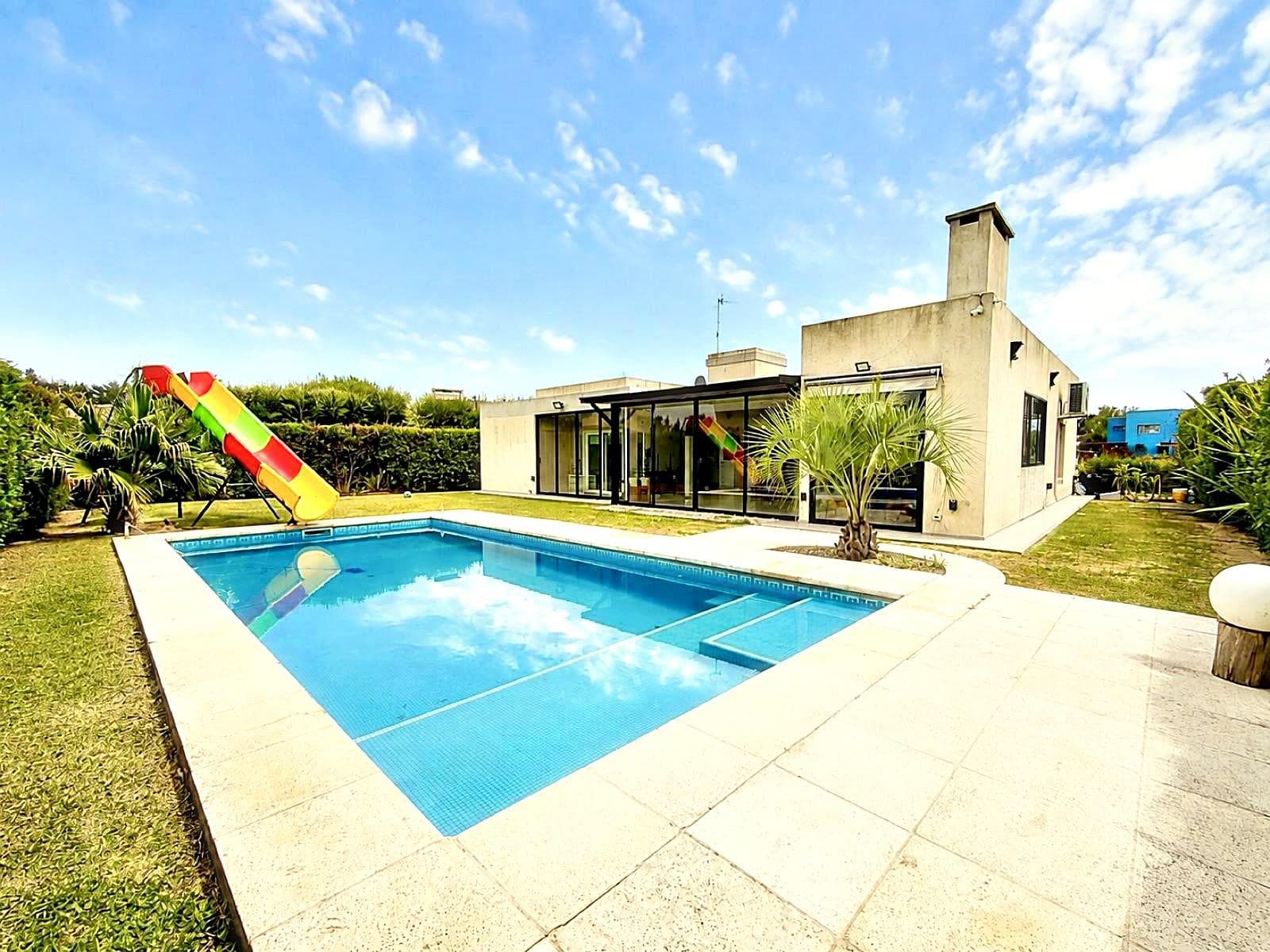 House for Sale in Santa Inés, Canning: 5 Rooms