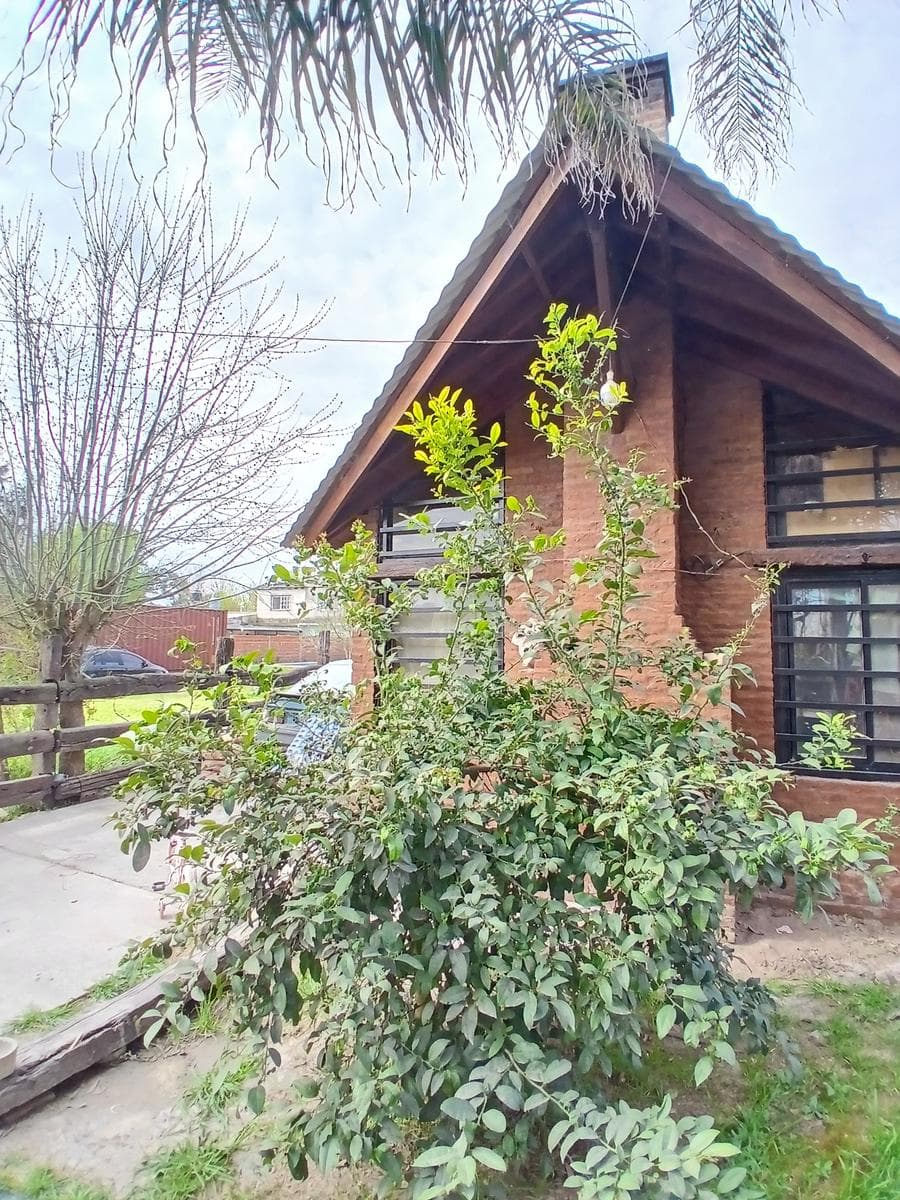 Gran Oportunidad de Casa con posibilidad de ampliación en gran zona de Domselaar, a la VENTA