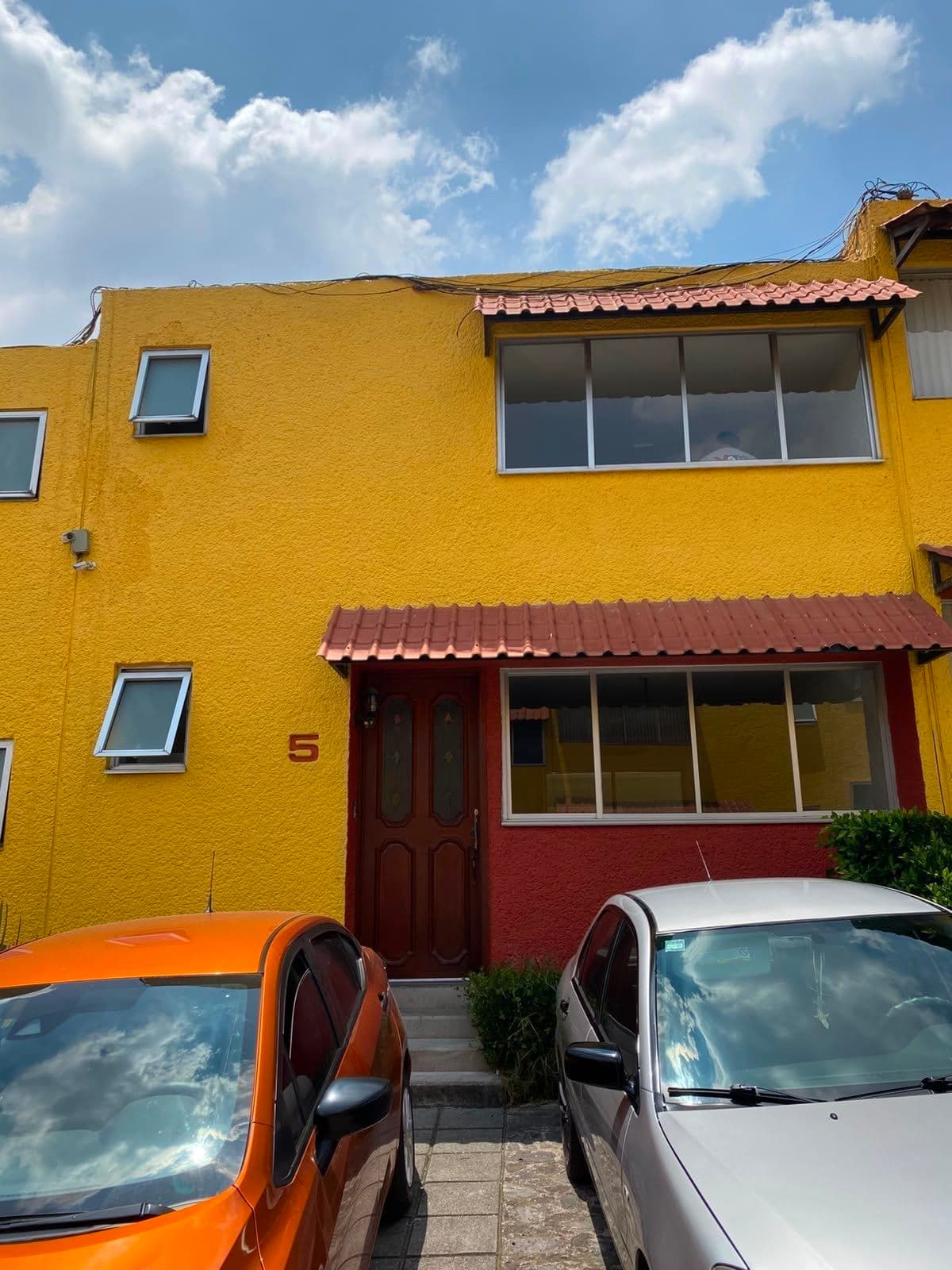House in a Condominium Complex - Las Águilas