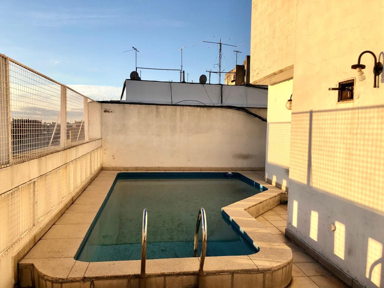 Departamento monoambiente de grandes dimensiones en Caballito Norte