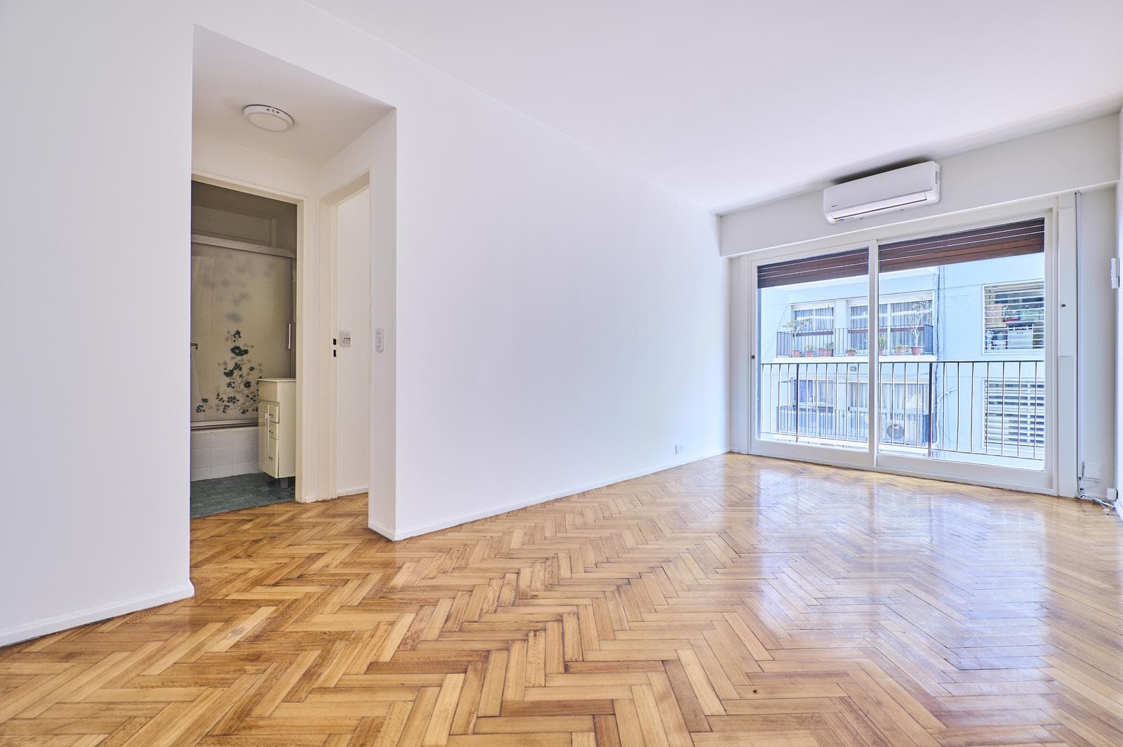 2-ROOM APARTMENT. RECOLETA. BRIGHT