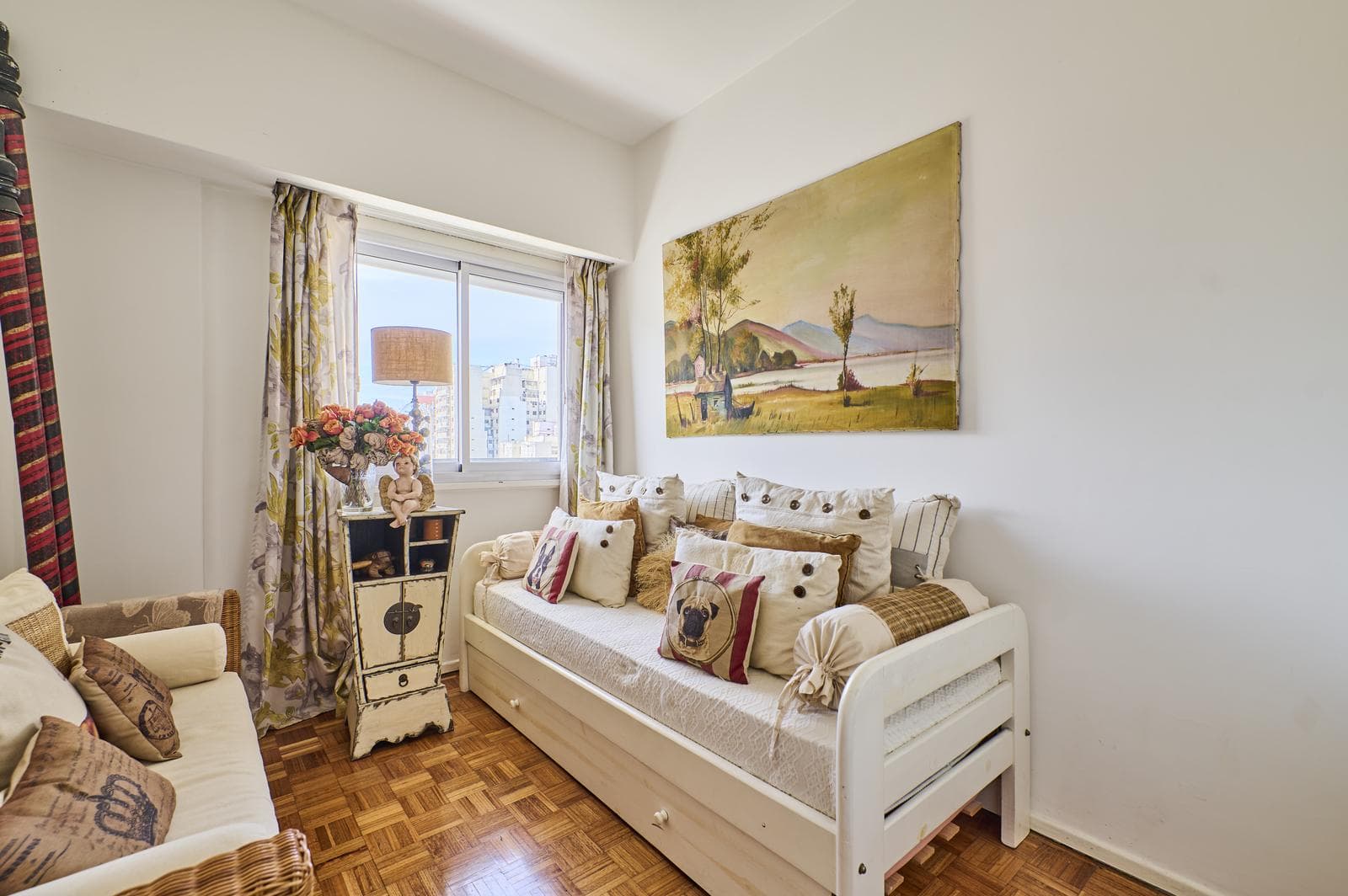 3-Bedroom Apartment for Sale in Almagro