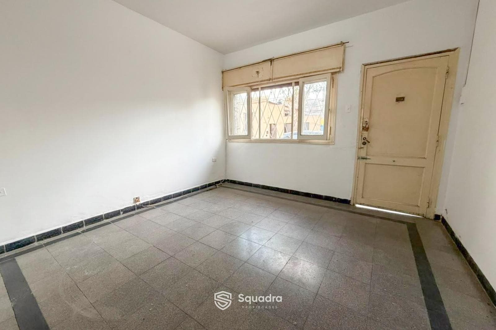 FOR SALE - 2-Bedroom House on a Main Street, with Garage - Arroyito Neighborhood, Rosario - QUALIFIES FOR A LOAN.