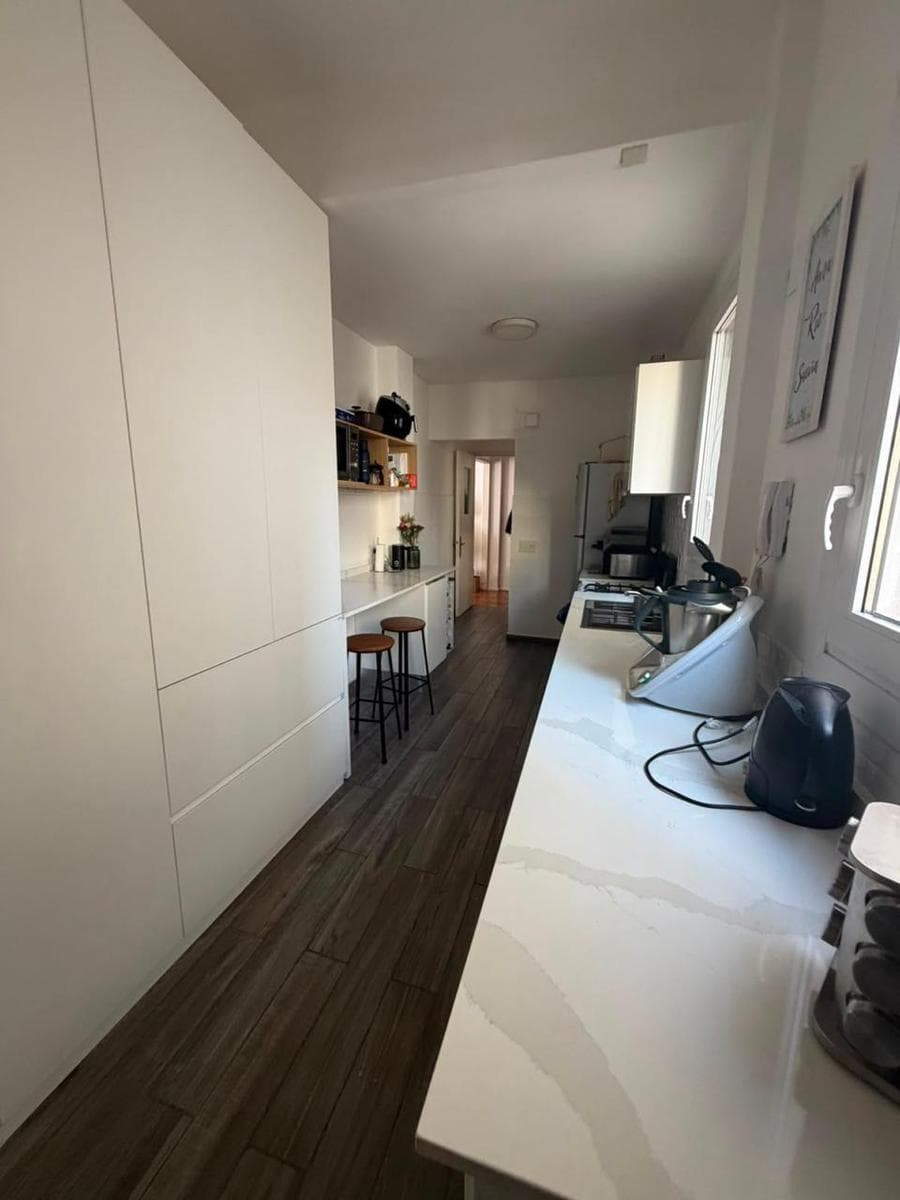 For Rent: Excellent 3-room apartment in Recoleta
