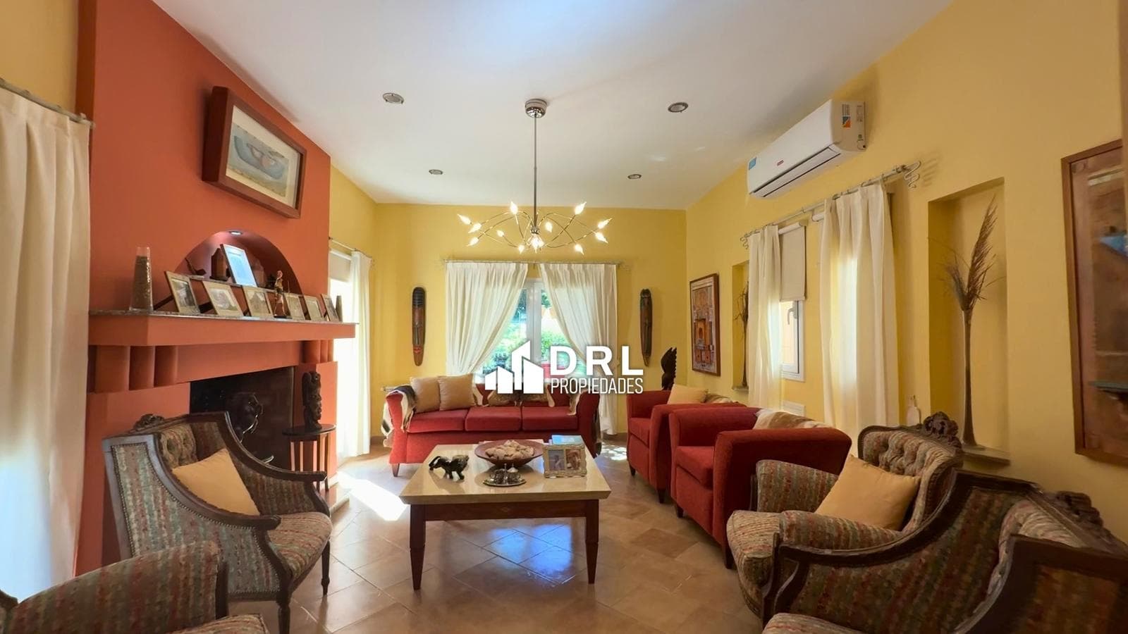 El Bosque, country. House for sale.
