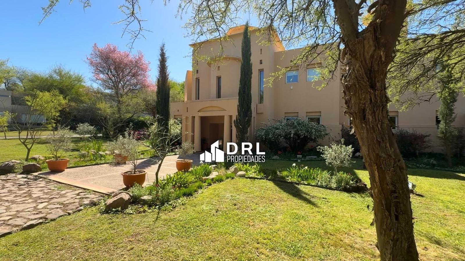 El Bosque, country. House for sale.