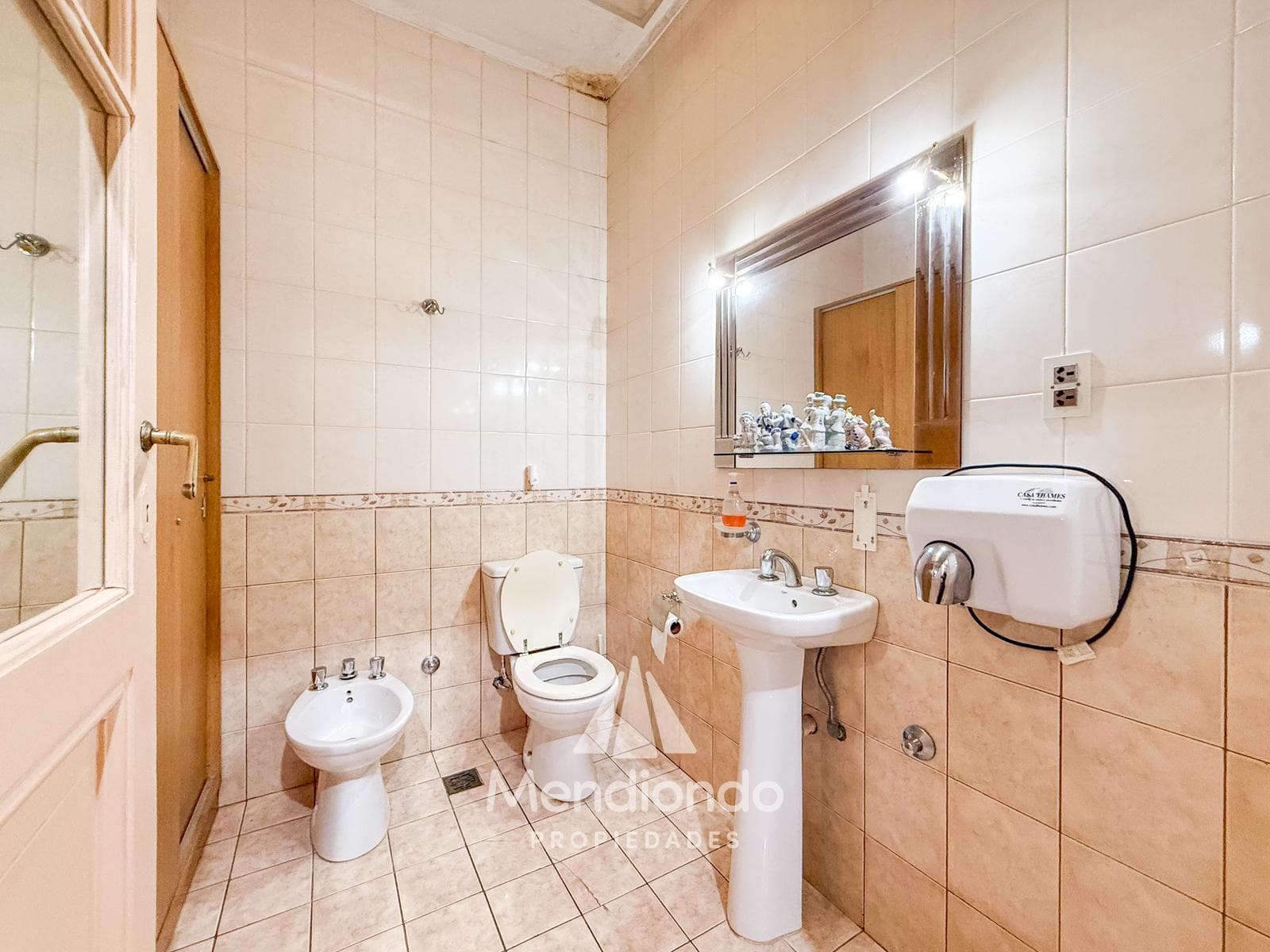 2 single-family homes in a complex totaling 286 m² in the Terminal area, Nueva Pompeya.