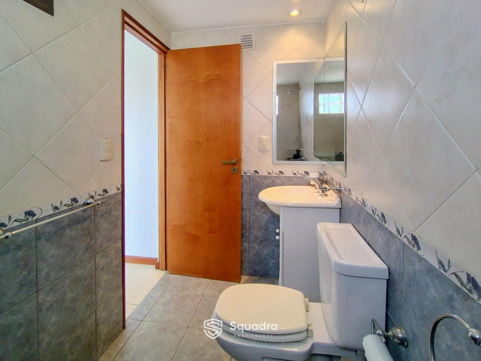FOR SALE - 1-bedroom apartment with a balcony - Lourdes neighborhood, Rosario.