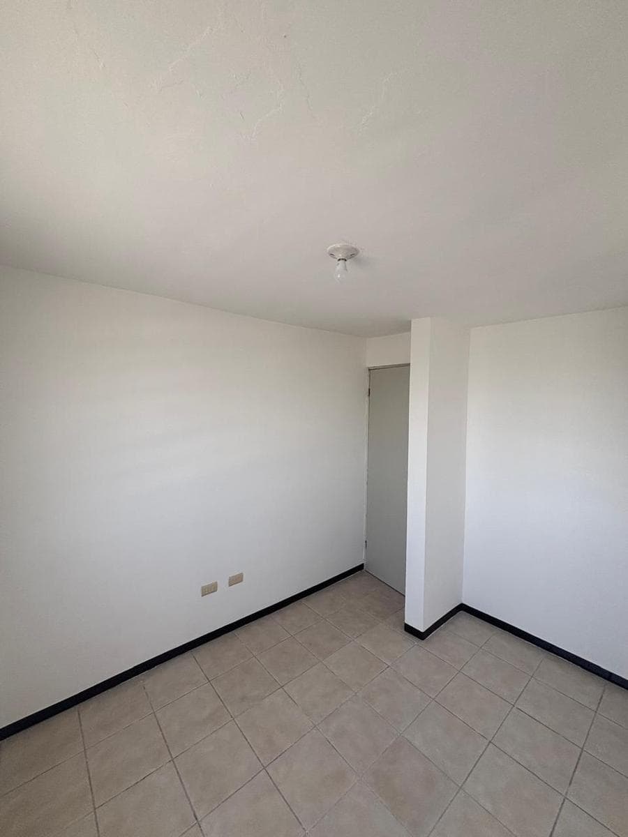 House FOR SALE IN GUADALUPE NEAR THE BBVA STADIUM