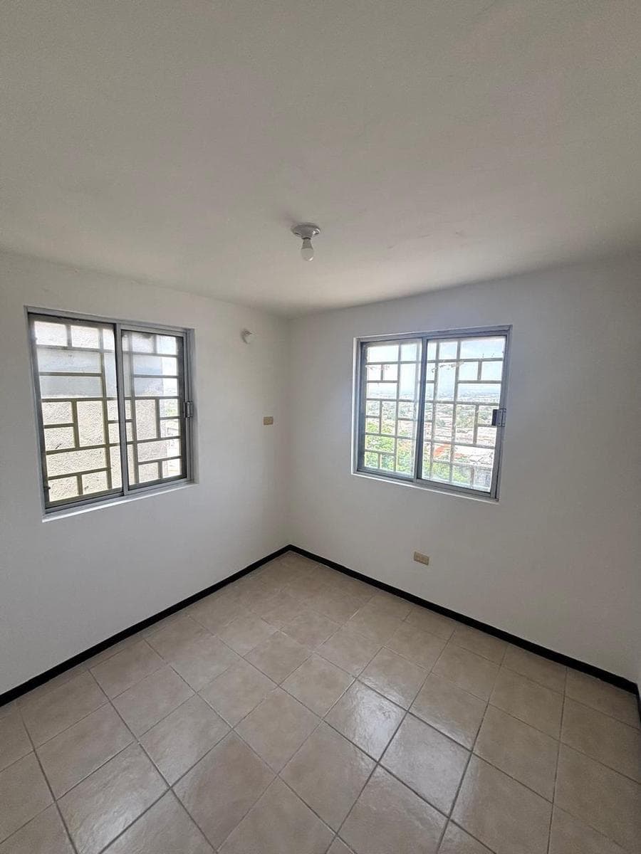 House FOR SALE IN GUADALUPE NEAR THE BBVA STADIUM