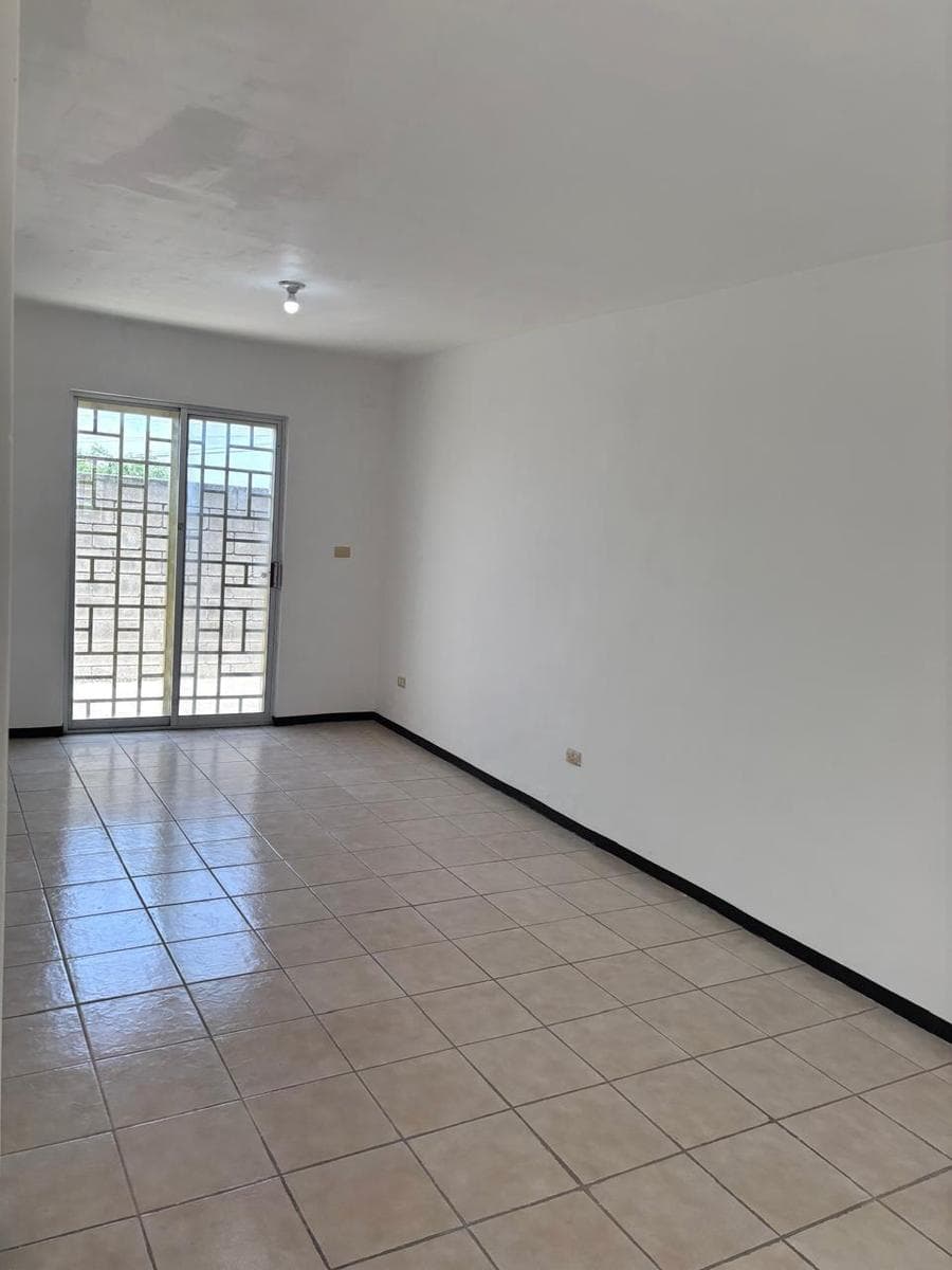 House FOR SALE IN GUADALUPE NEAR THE BBVA STADIUM
