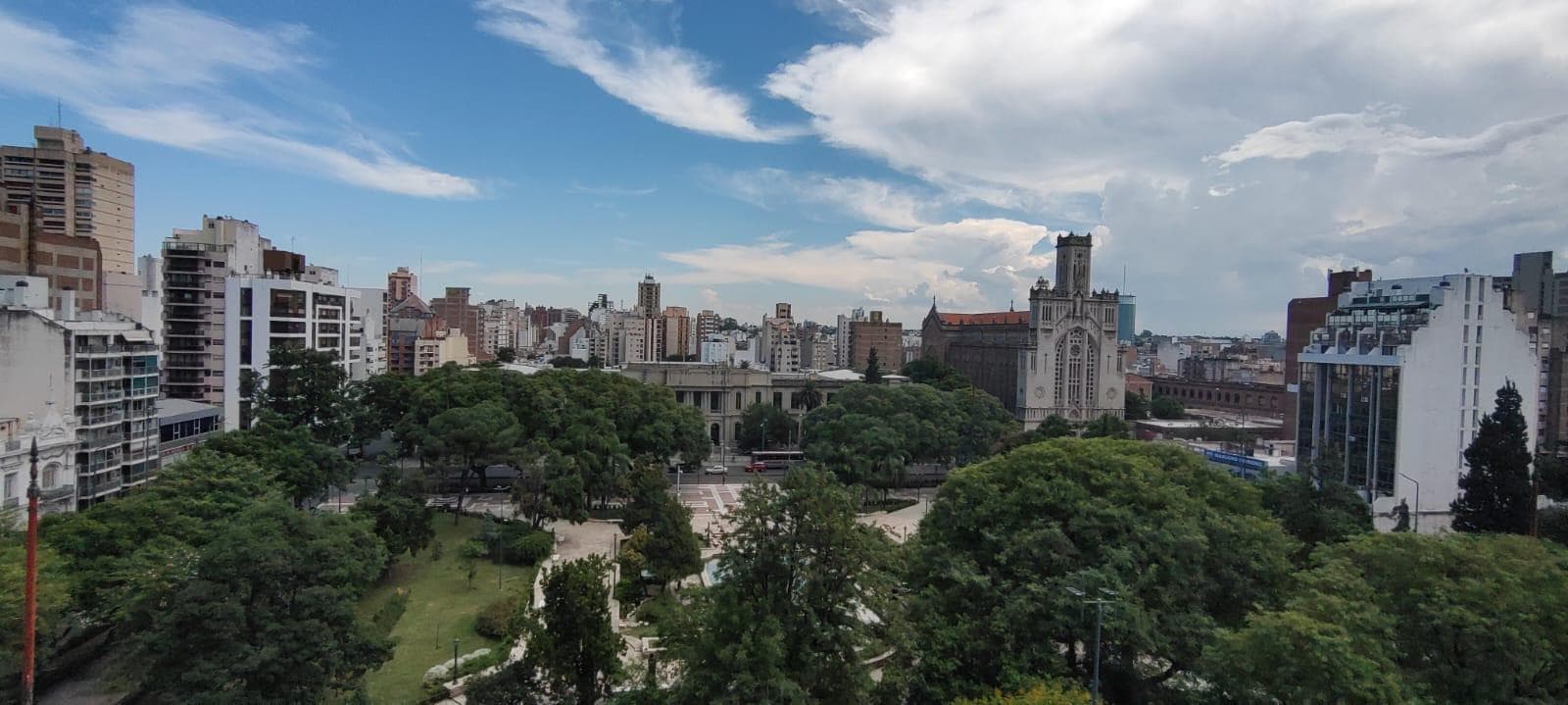 EXCELENTE UBICACION - ALQ. Departamento de 1Dor. FRENTE PLAZA COLON!