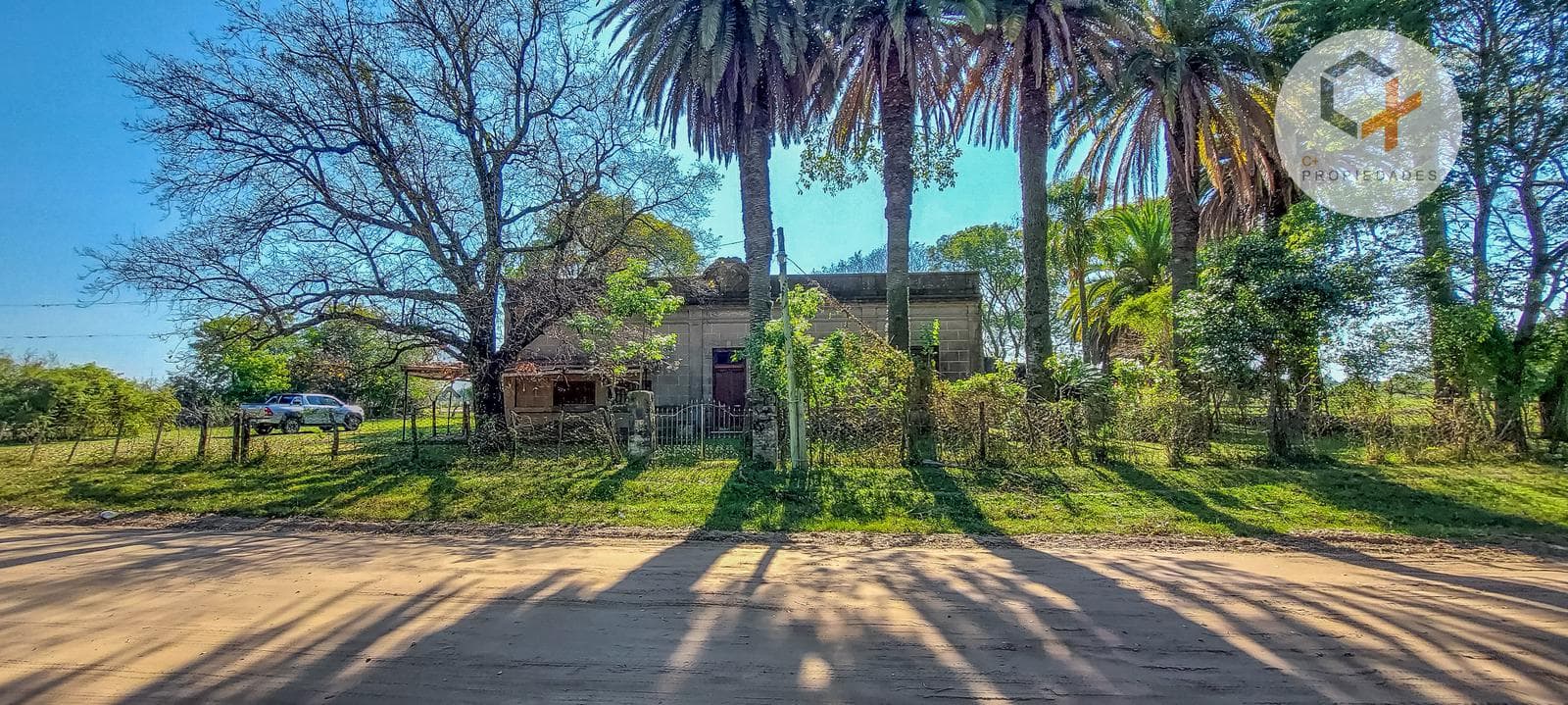 Land Opportunity on Libertador at the Corner of Corrientes. 16 hectares and a country house