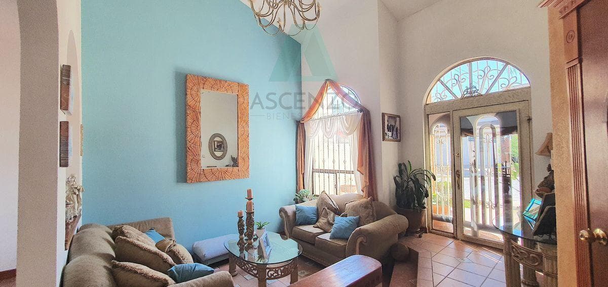 Great Deal!! House for Sale in the Barrancas Flch Residential Complex