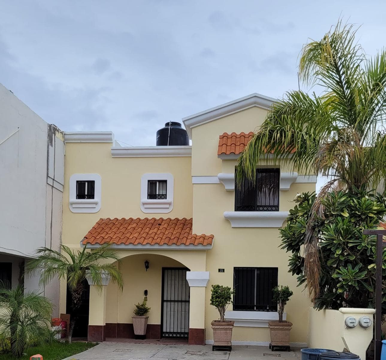 House for sale in Villa Bonita.