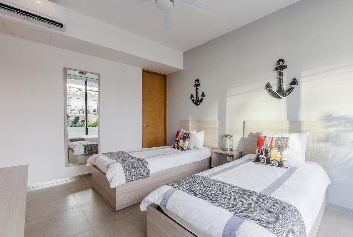 FOR SALE 2 BR CONDO AT THE CITY PLAYA DEL CARMEN QUINTANA ROO P3494