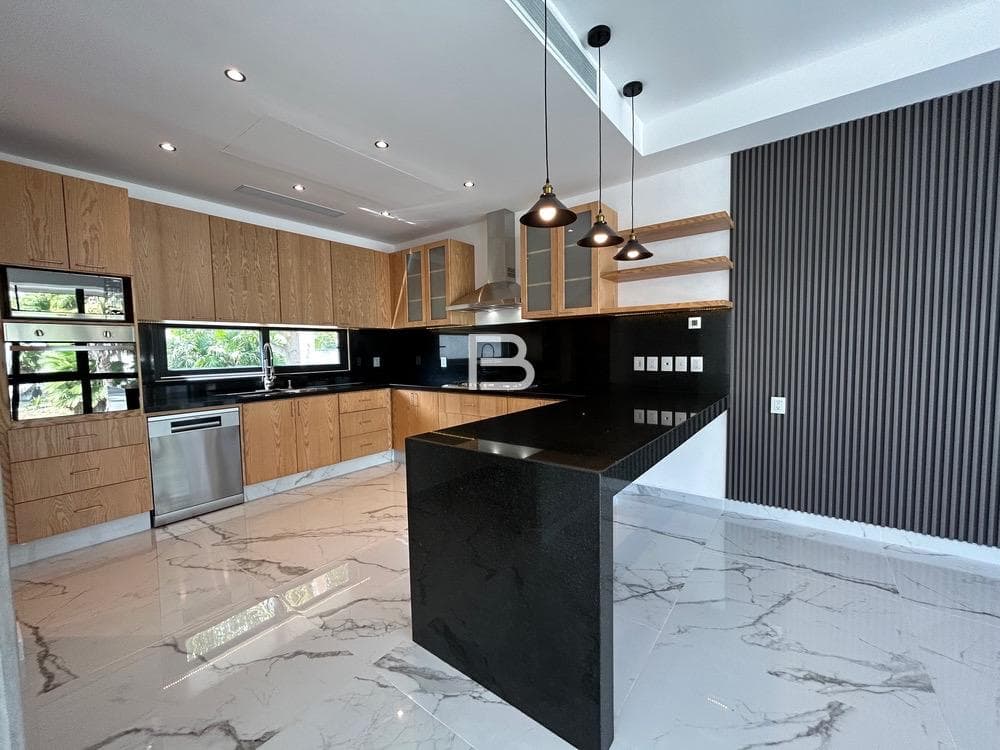 Puerto Cancun Laguna Uno House for Sale