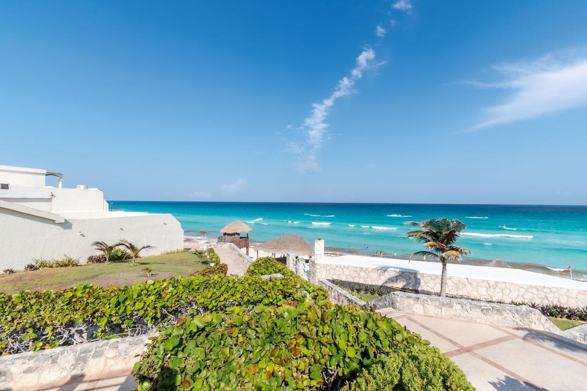 Sun and Sea: 3 Units for Sale Under the Same Deed, 9,800,000