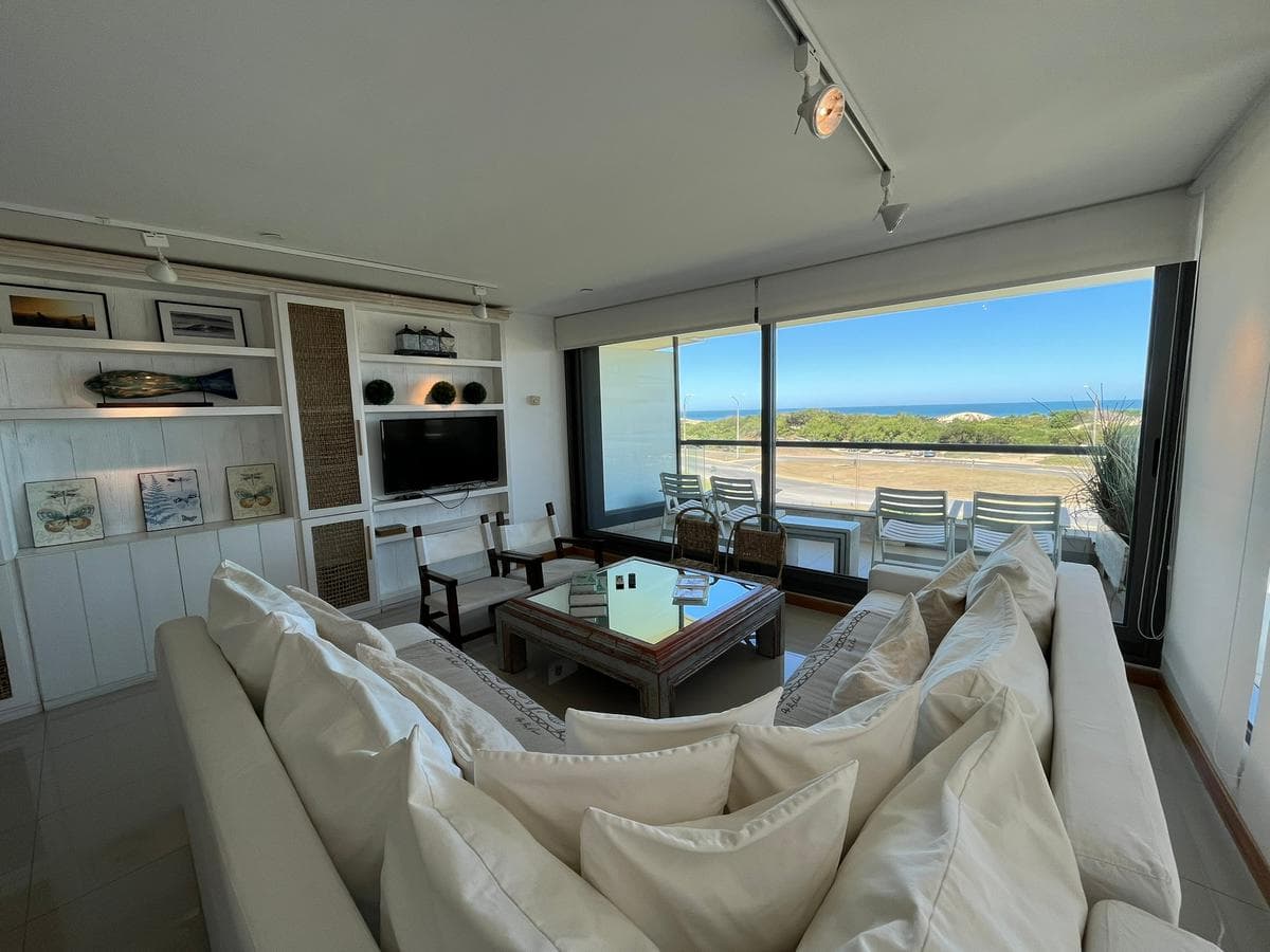 Punta del Este Apartment for Short-Term Rent at Blue Bird TM52814
