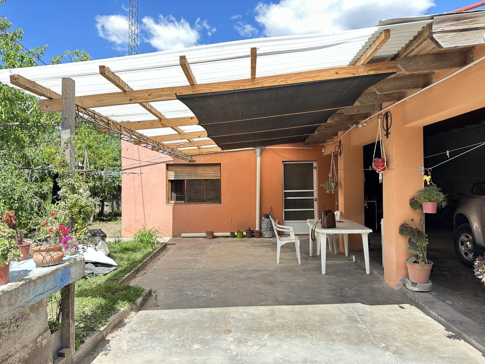 House for Sale - Roque Pérez, 2-bedroom apartment, warehouse