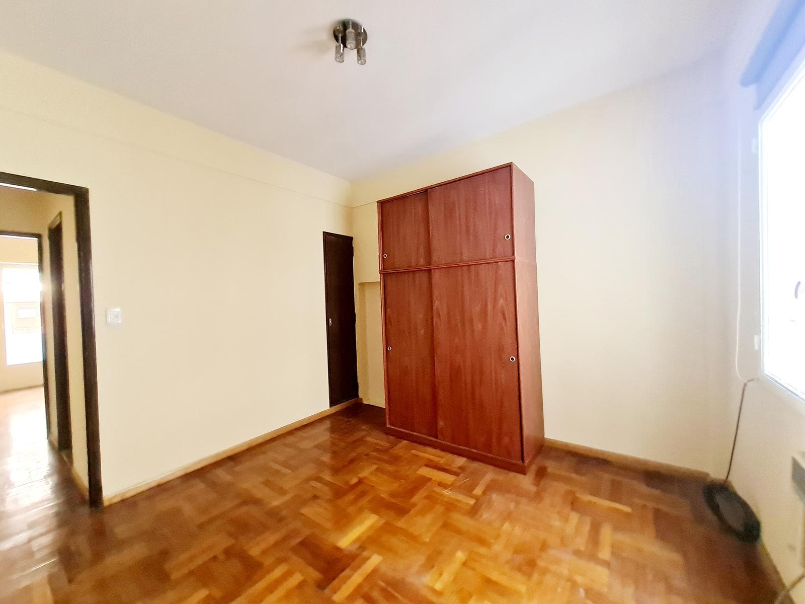 Departamento de 3 Ambientes en Venta - Balcón - Tribunales