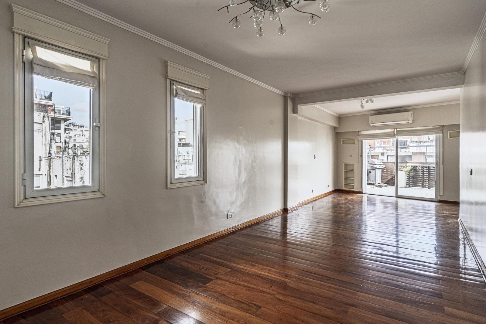 Apartment | For Sale | Recoleta | 4 rooms | Parking Space