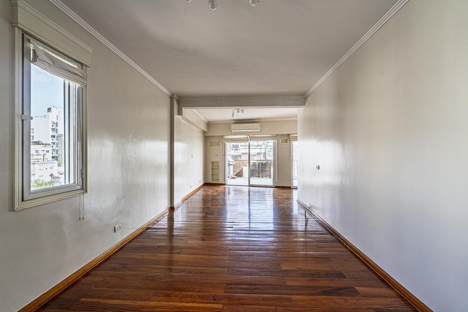 Apartment | For Sale | Recoleta | 4 rooms | Parking Space