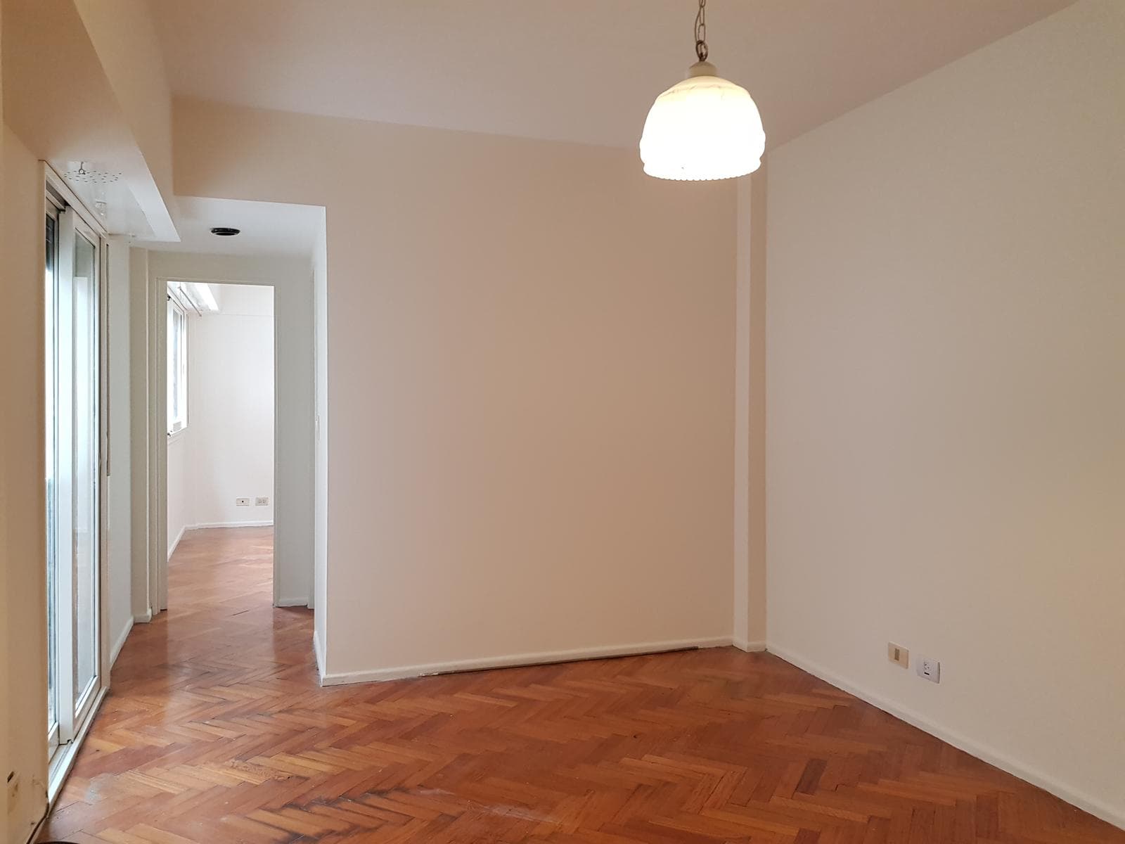 2-room apartment on the side of the building. Villa Urquiza