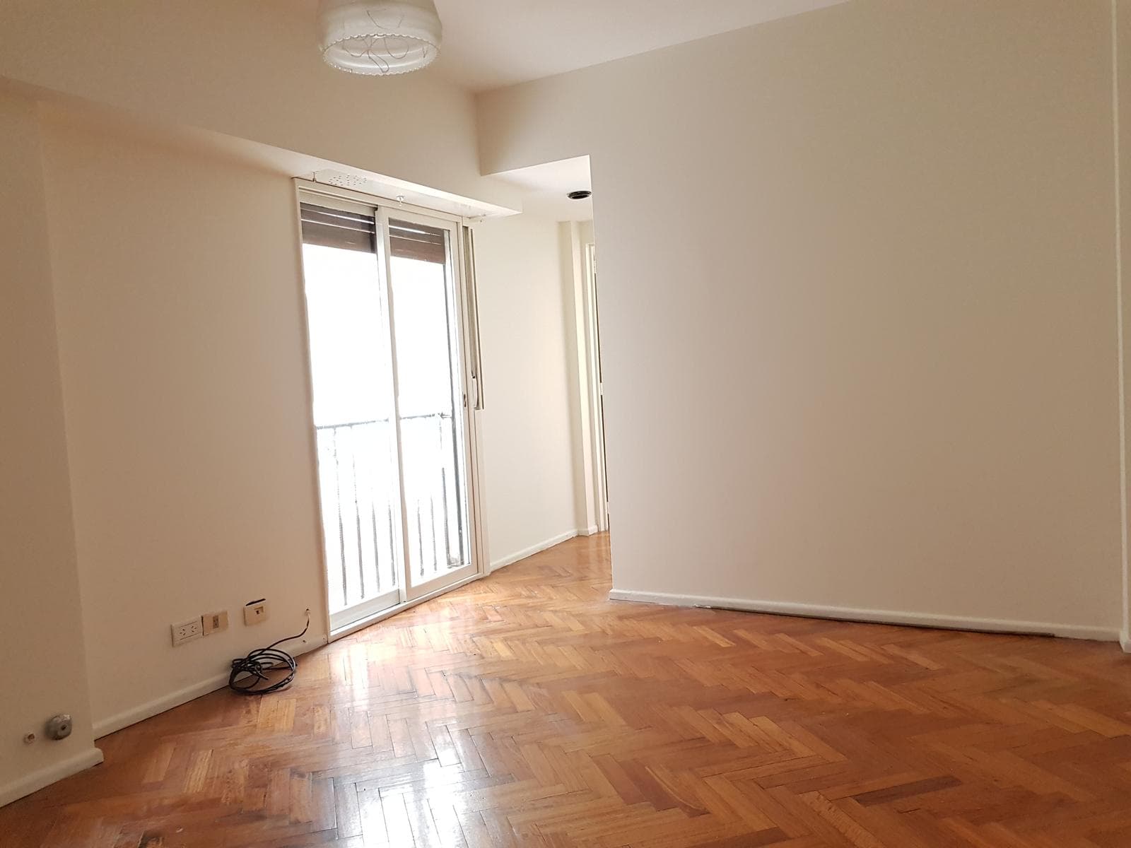 2-room apartment on the side of the building. Villa Urquiza