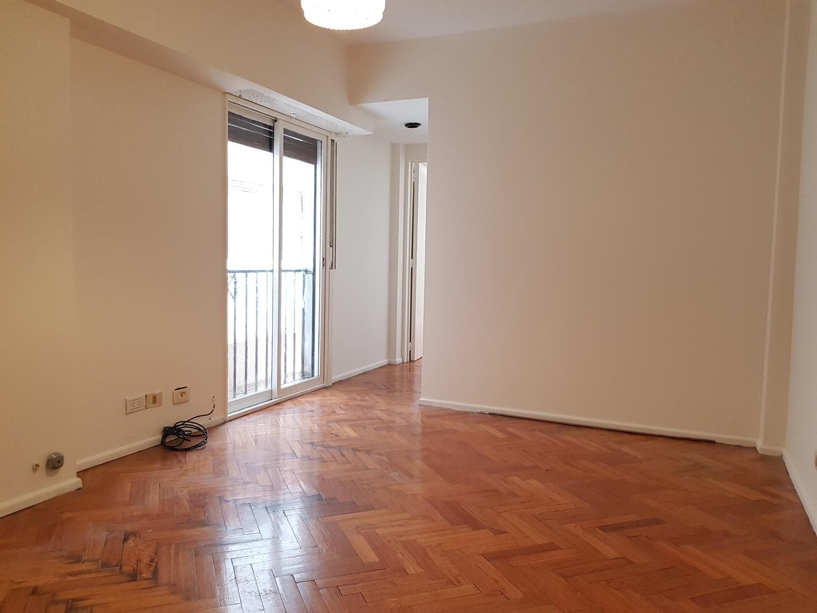 2-room apartment on the side of the building. Villa Urquiza