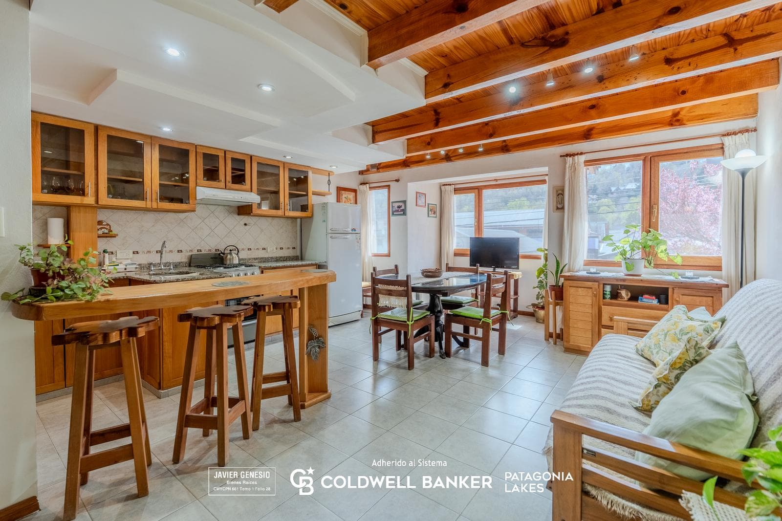 FOR SALE: 57-square-meter one-bedroom apartment in the Duendes Complex – Koessler Ave. | San Martín de los Andes.