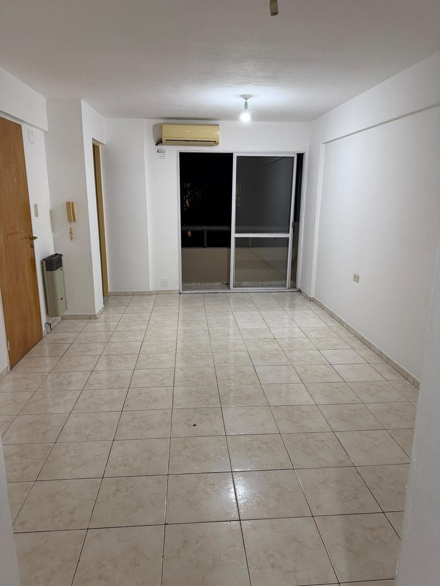 2-bedroom apartment for rent, 3rd floor with elevator — Alberdi