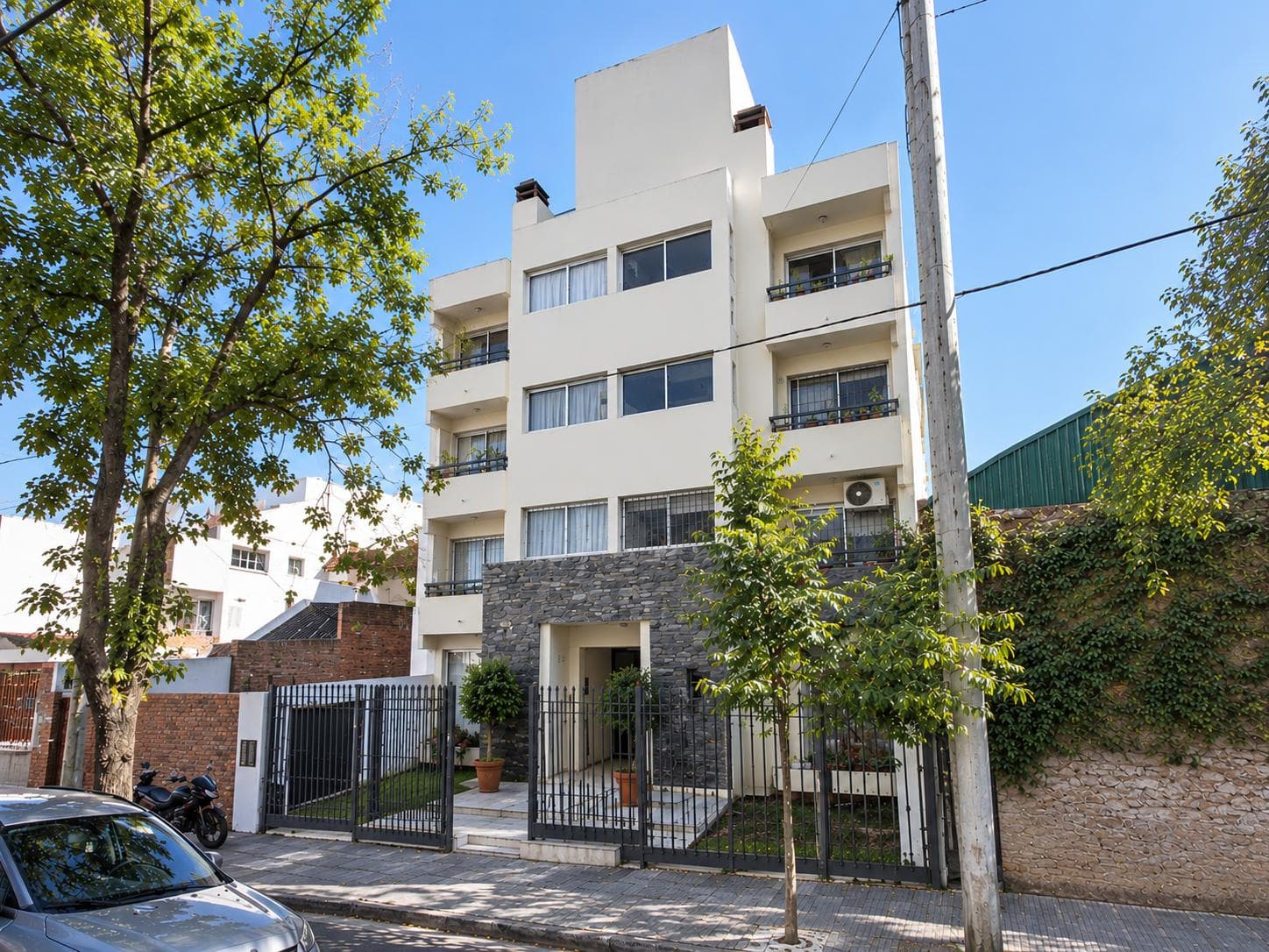 2-bedroom apartment for rent, 3rd floor with elevator — Alberdi