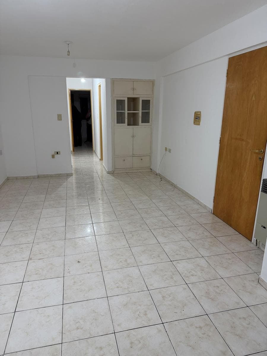 2-bedroom apartment for rent, 3rd floor with elevator — Alberdi