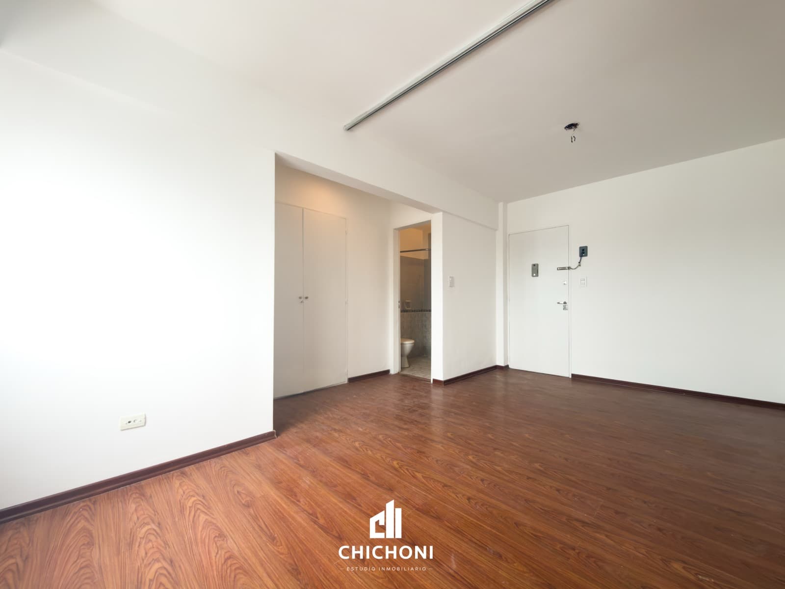 For Sale - Studio Apartment - Open View - Very Bright - Downtown Area