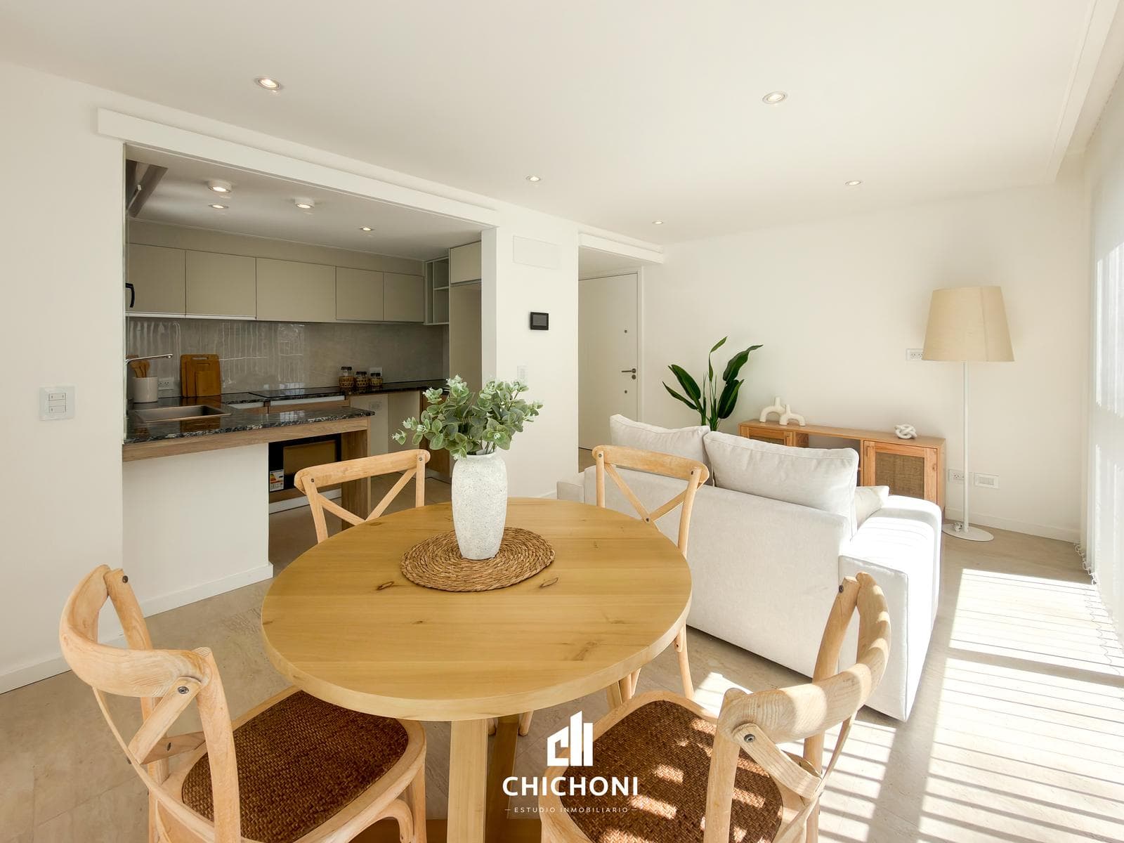 For Sale - Brand-new 2-room apartment with a balcony - La Perla neighborhood